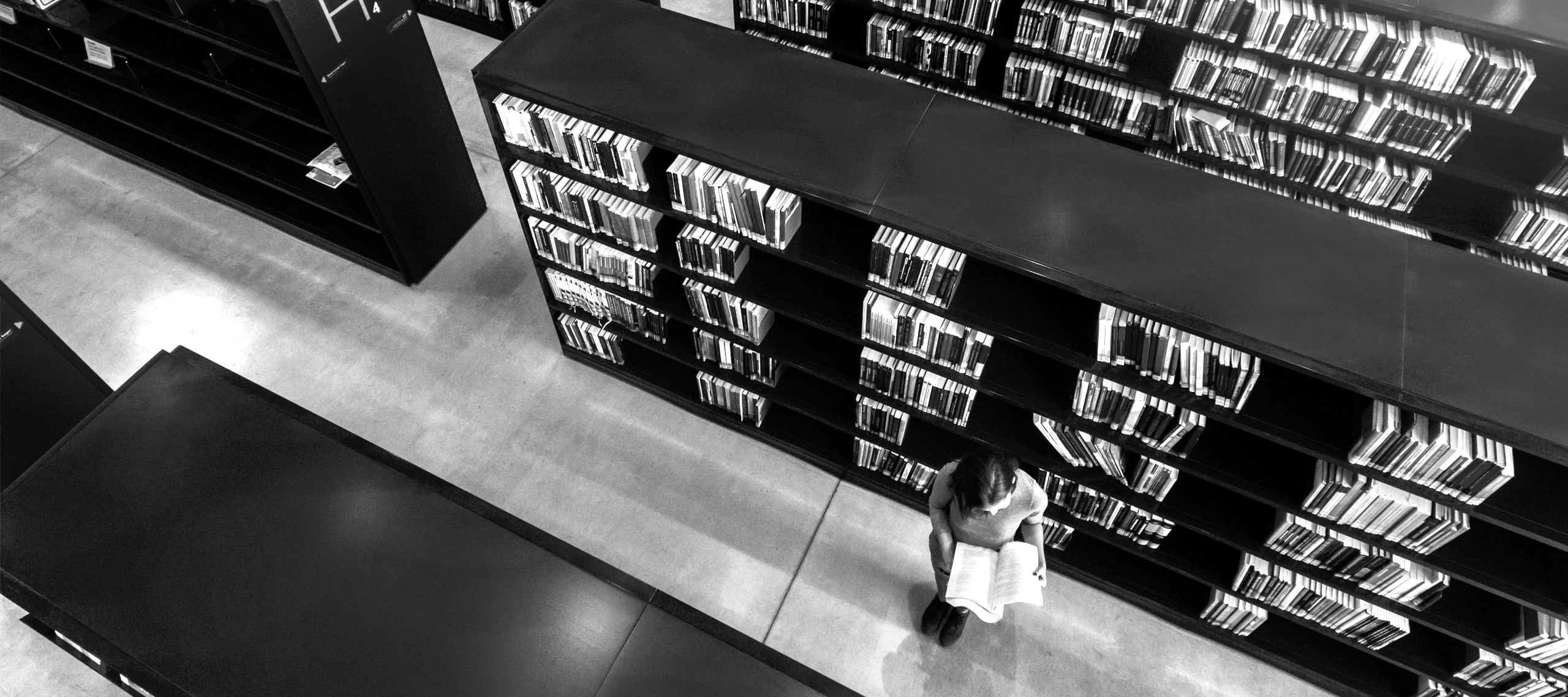 Zdjęcie biblioteki z góry